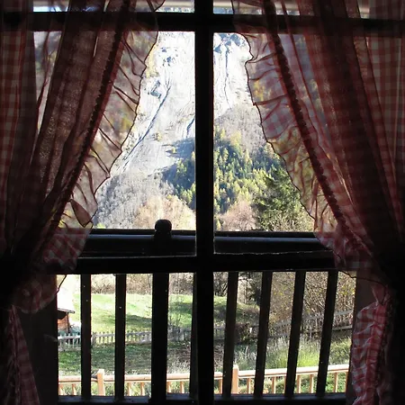 Grand Du Mayen De Planraveire アパート *